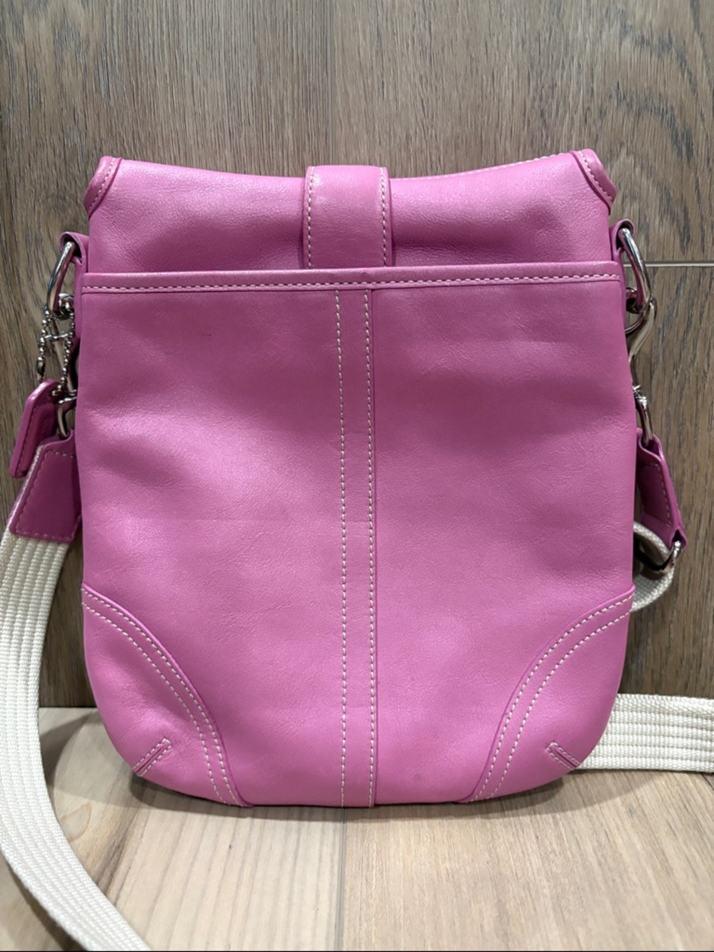 Coach Soho Vintage Y2K Pink Leather Swing Crossbody Messenger Silver Buckle Flap - Picture 3 of 10